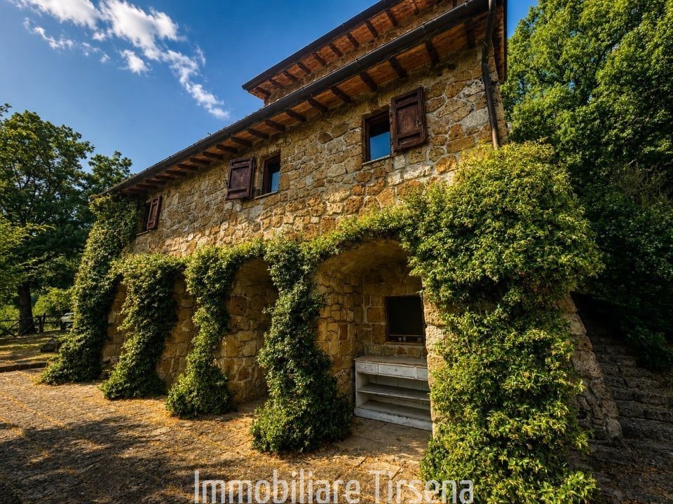 Villa ristrutturata a Lubriano