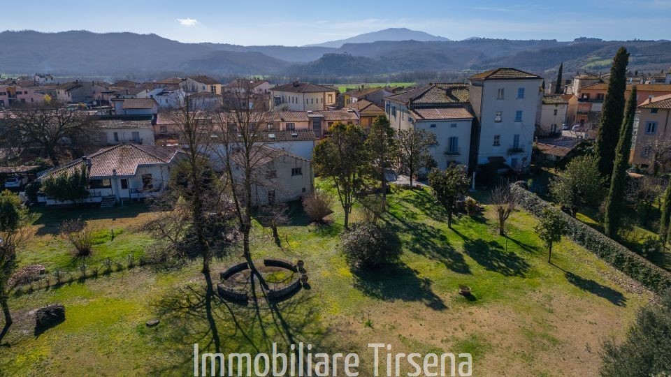 Villa con giardino a Attigliano
