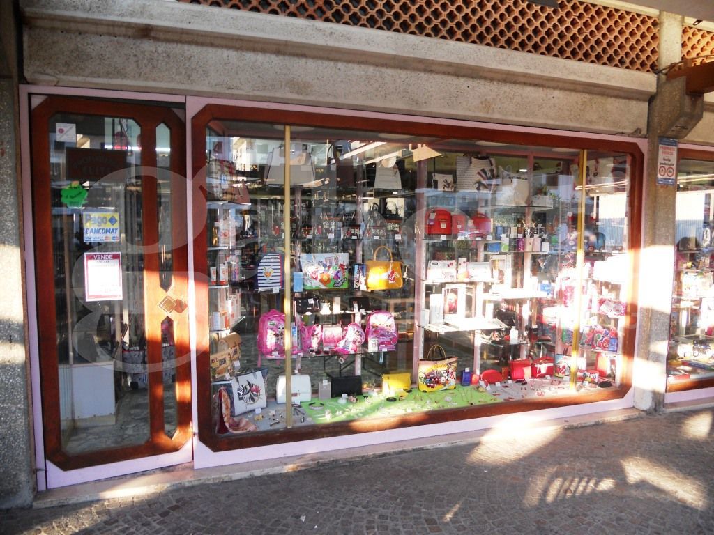 Negozio in vendita a Sessa Aurunca