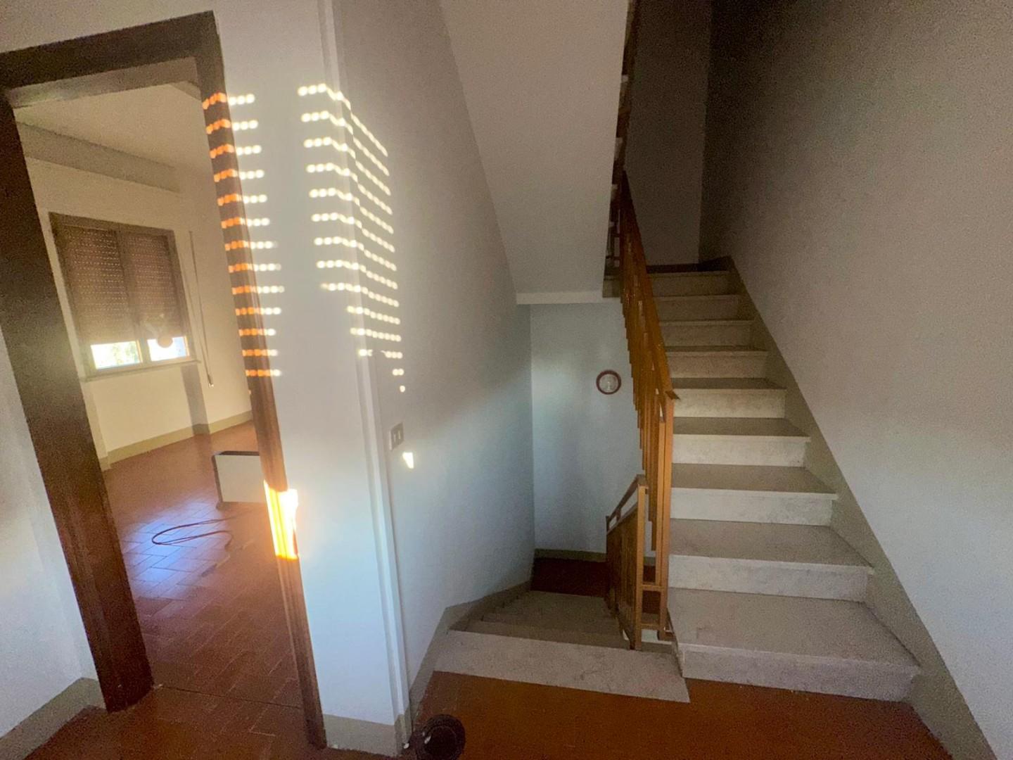 Casa indipendente con terrazzo a Porcari