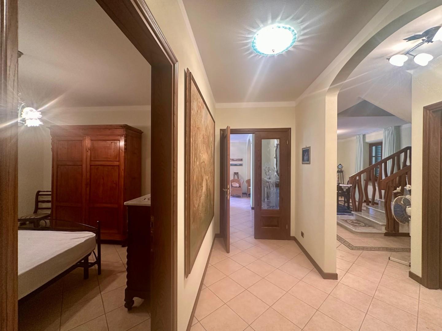 Villa con giardino, Pietrasanta focette