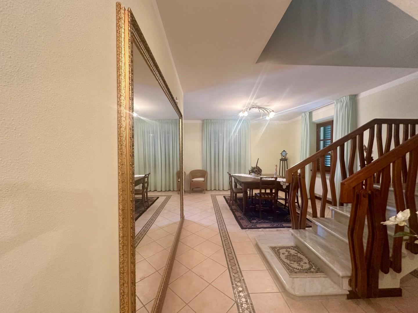 Villa con giardino, Pietrasanta focette