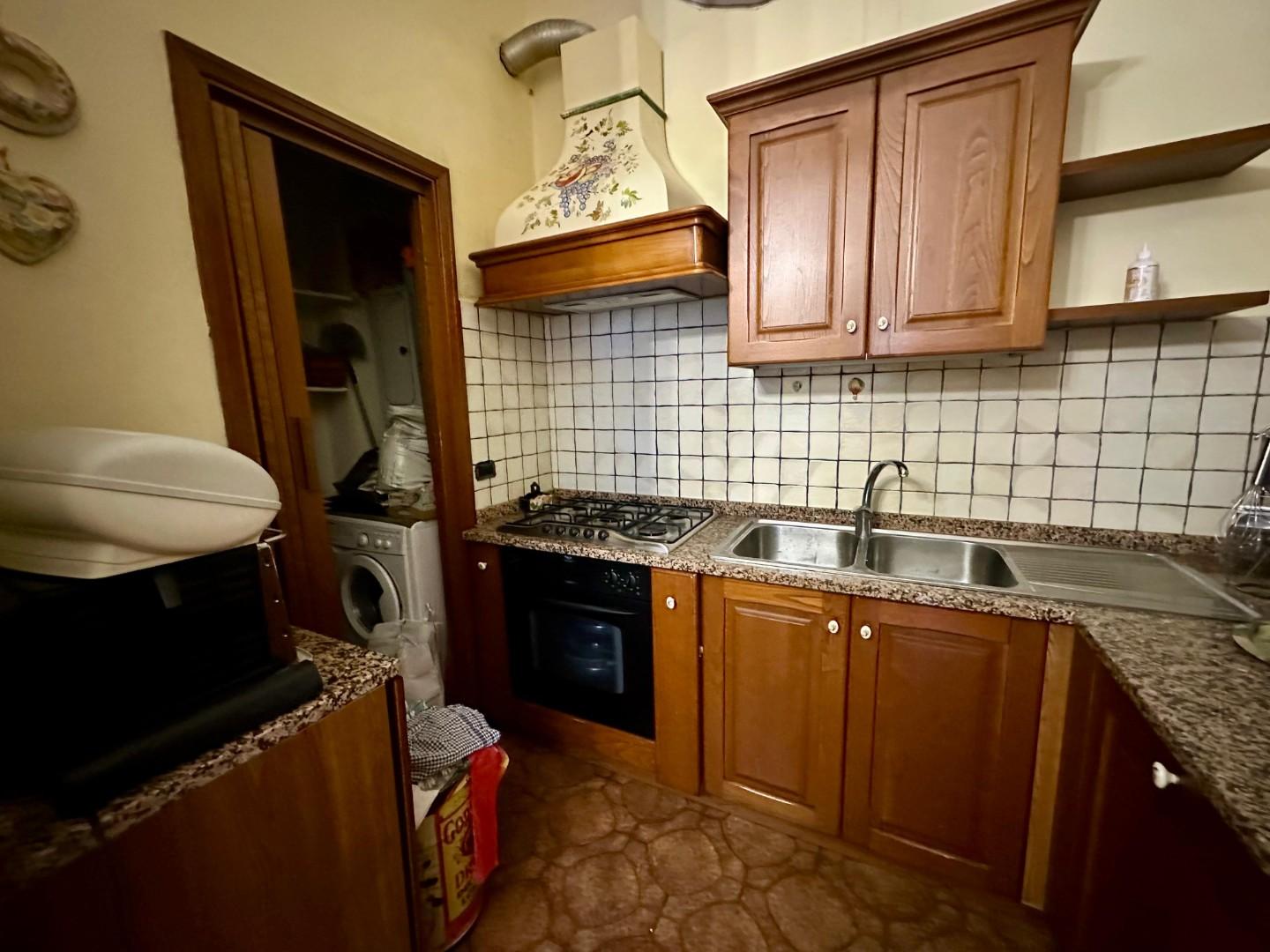 Appartamento con terrazzo, Altopascio centro