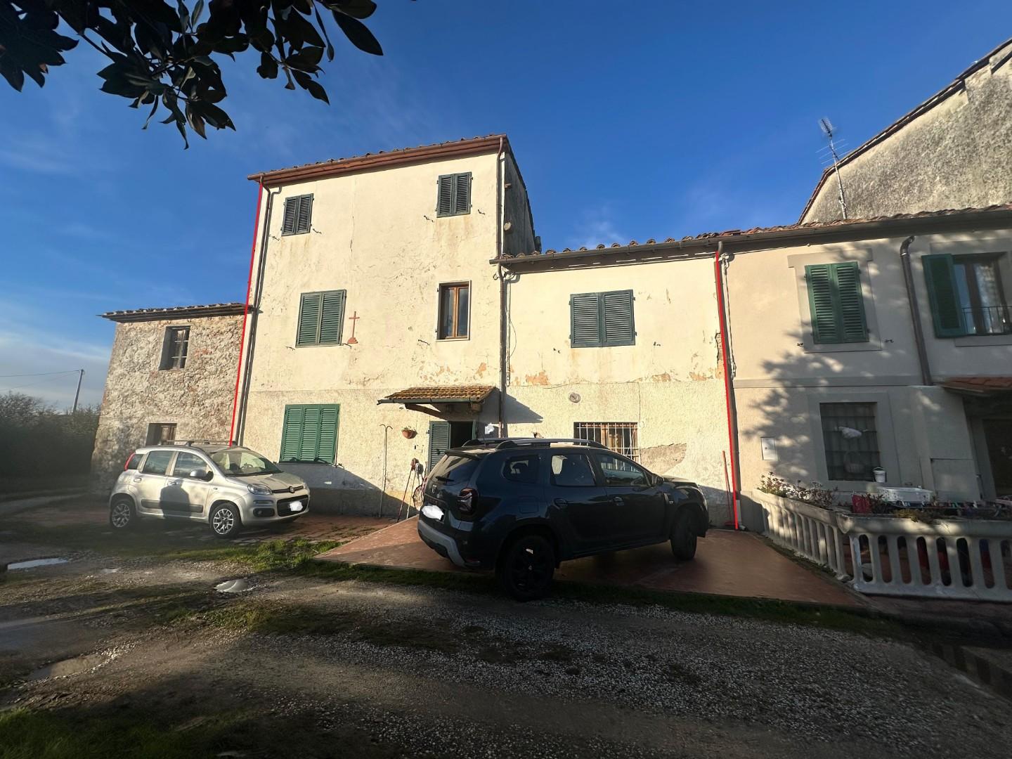 Casa indipendente con giardino, Pescia castellare