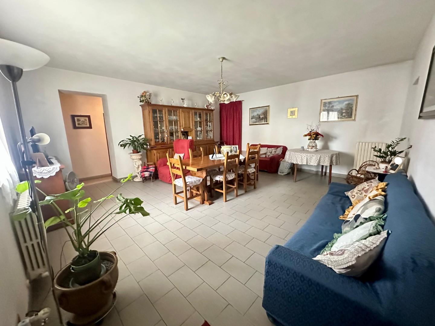 Villa con giardino a Montecarlo