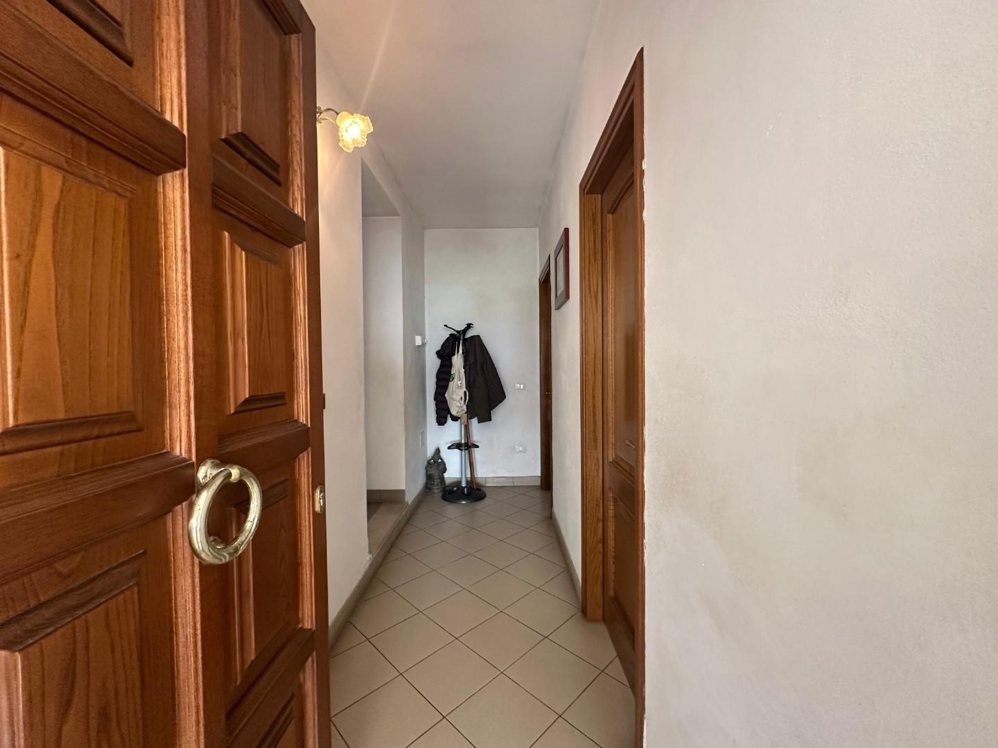 Villa con giardino a Montecarlo