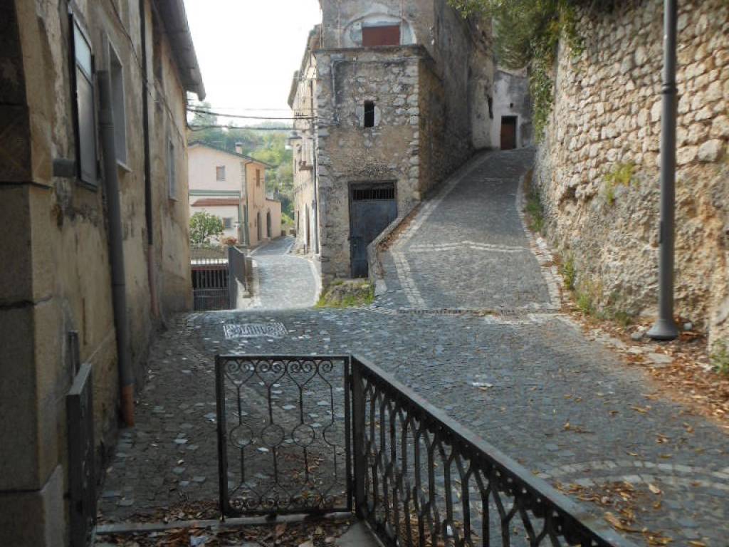 Casa indipendente con terrazzo a Pietravairano