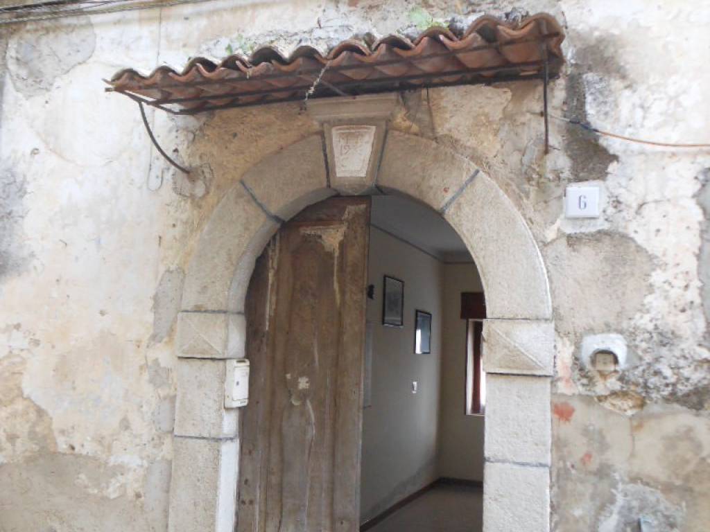 Casa indipendente con terrazzo a Pietravairano