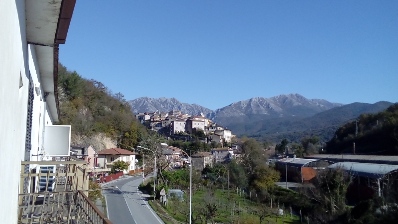Casa indipendente da ristrutturare a Pratella