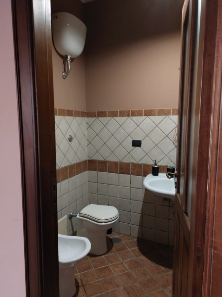 Casa indipendente ristrutturata a Baia e Latina