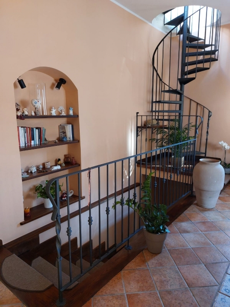 Casa indipendente ristrutturata a Baia e Latina