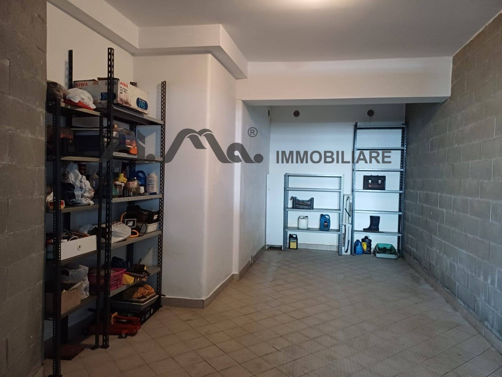 Box o garage in vendita a Albissola Marina