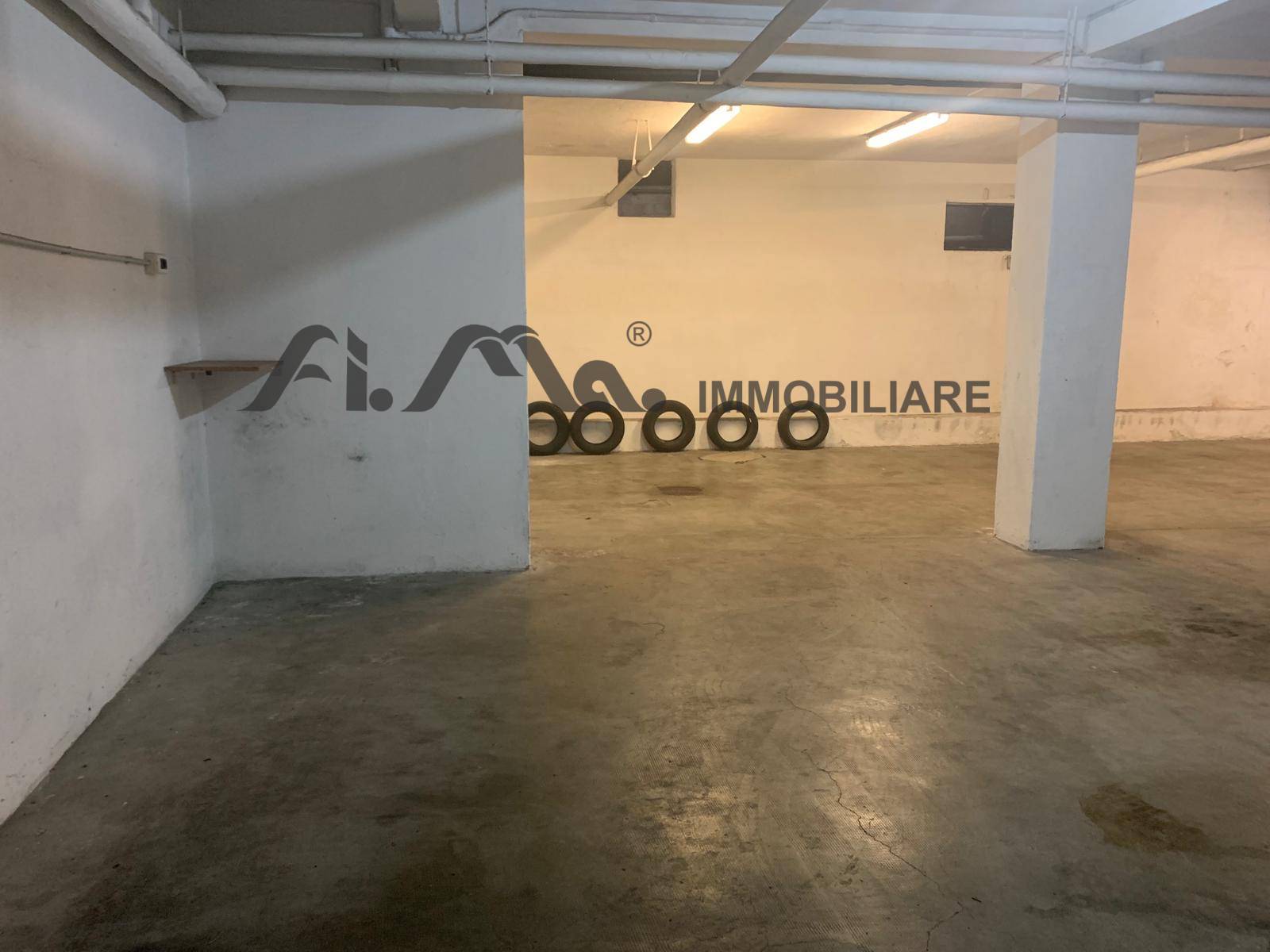 Box o garage in affitto a Savona, Oltreletimbro