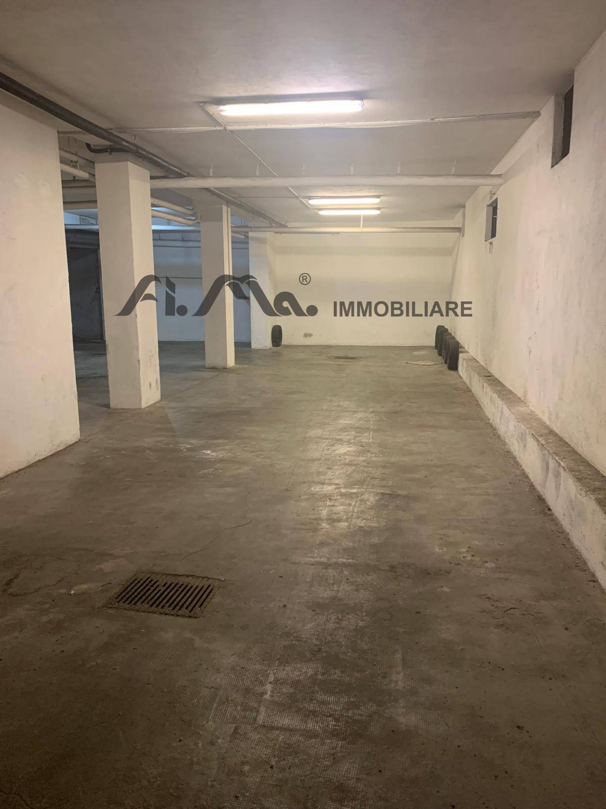 Box o garage in affitto a Savona, Oltreletimbro