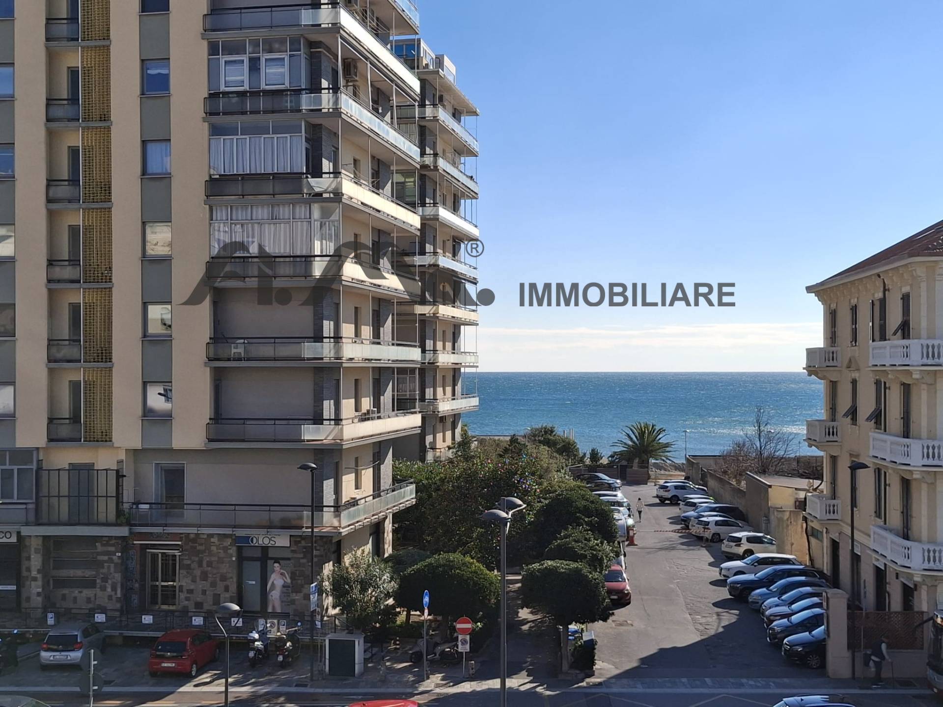 Appartamento in vendita a Savona, Via Nizza