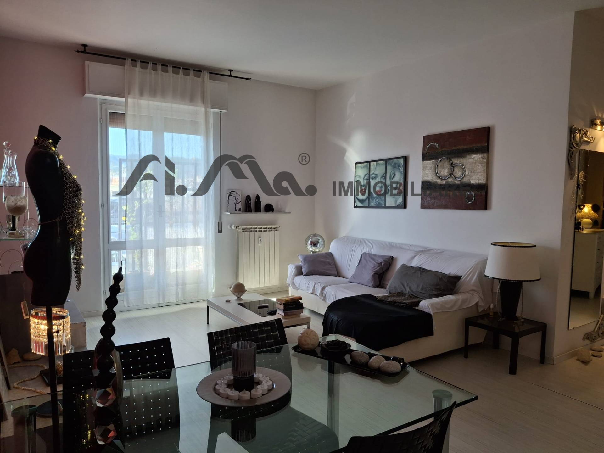 Appartamento in vendita a Savona, Via Nizza