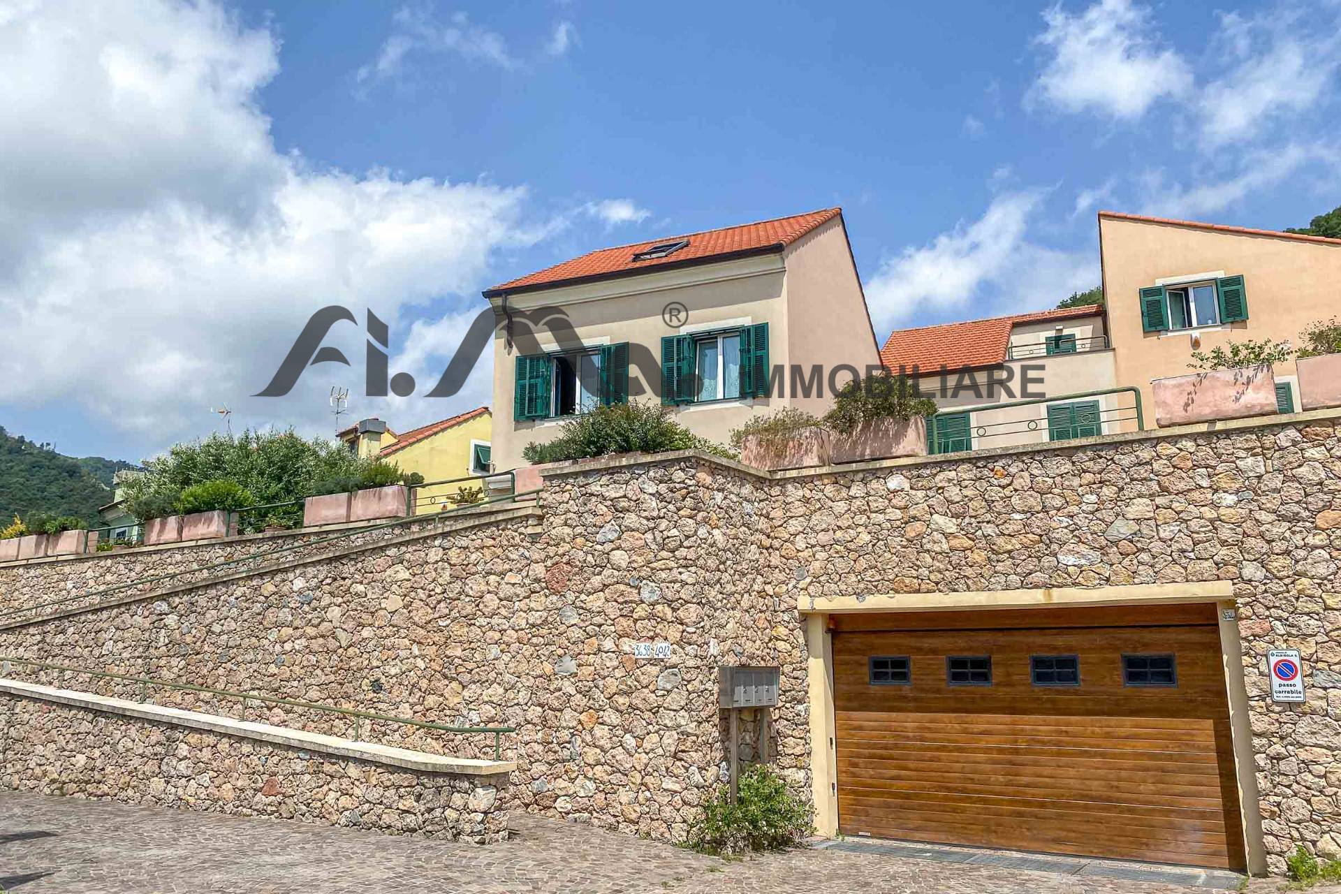 Villette a schiera in vendita a Albisola Superiore