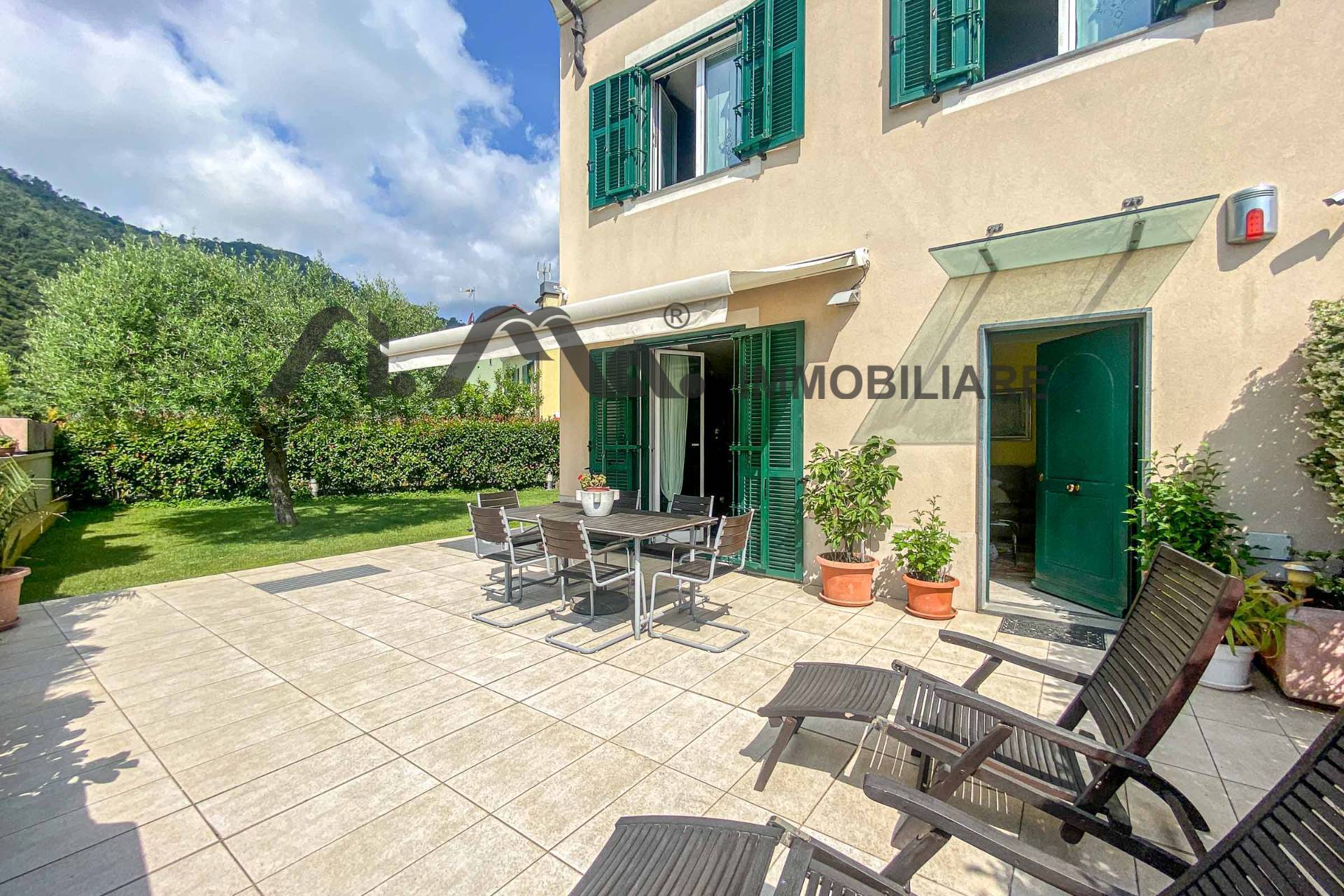 Villette a schiera in vendita a Albisola Superiore