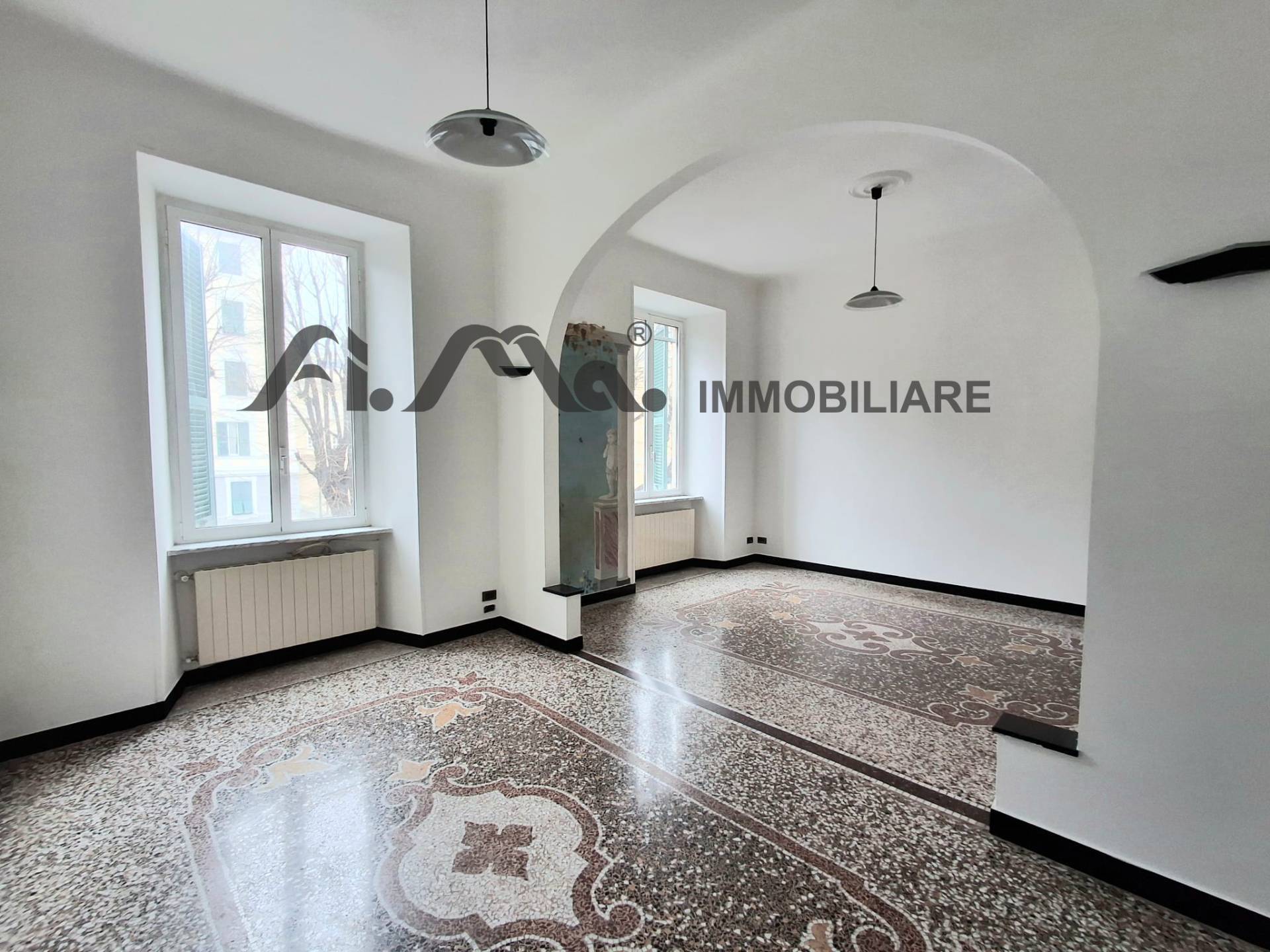 Appartamento in vendita a Savona, Centro