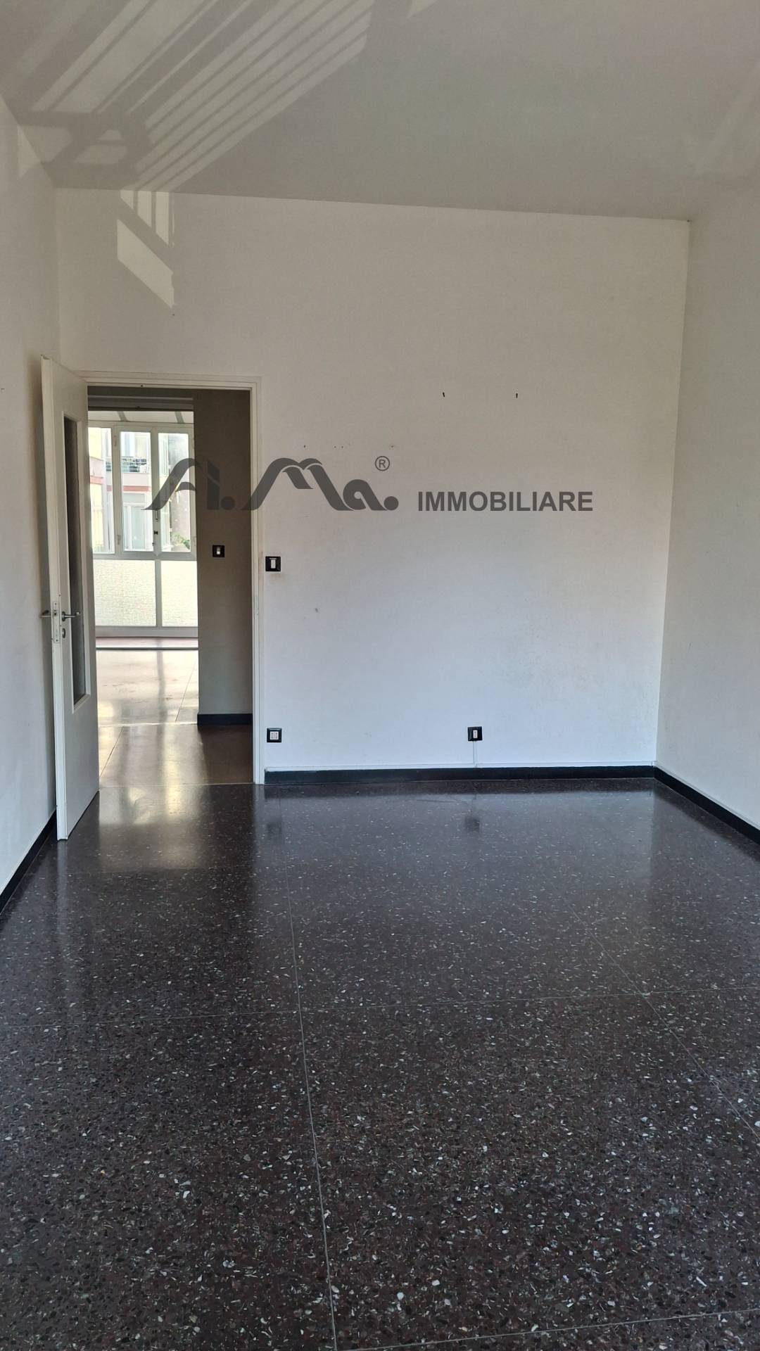 trilocale in vendita a Savona, Oltreletimbro