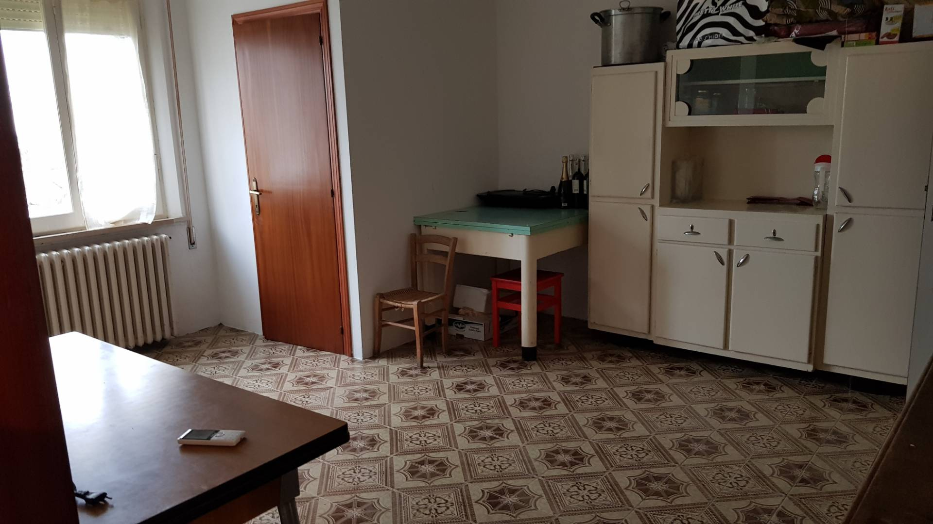 Casa singola in vendita a Terre Roveresche