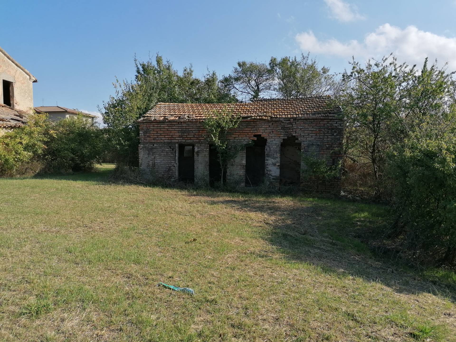 Casa colonica in vendita a Terre Roveresche