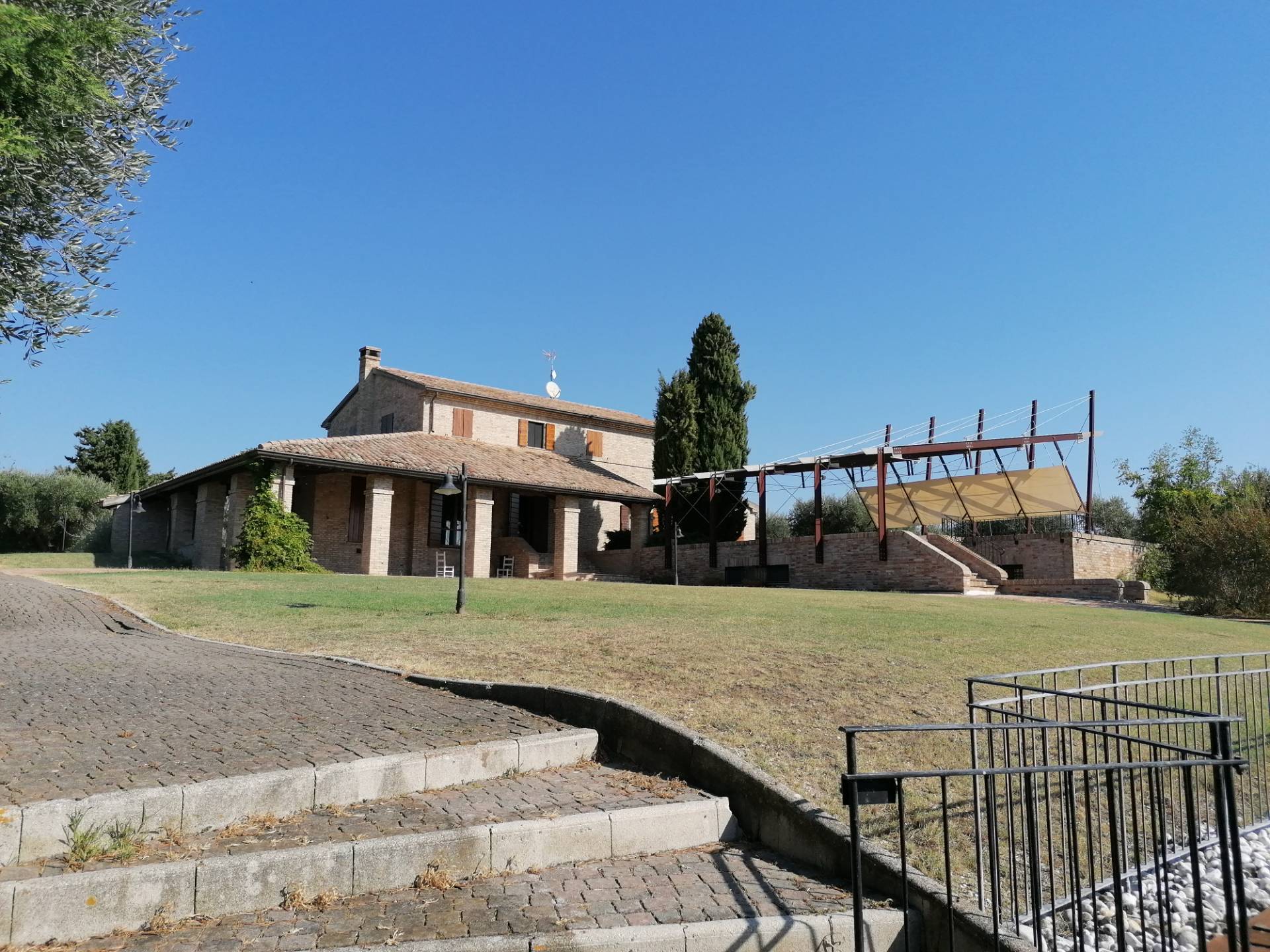 Villa in vendita a San Costanzo