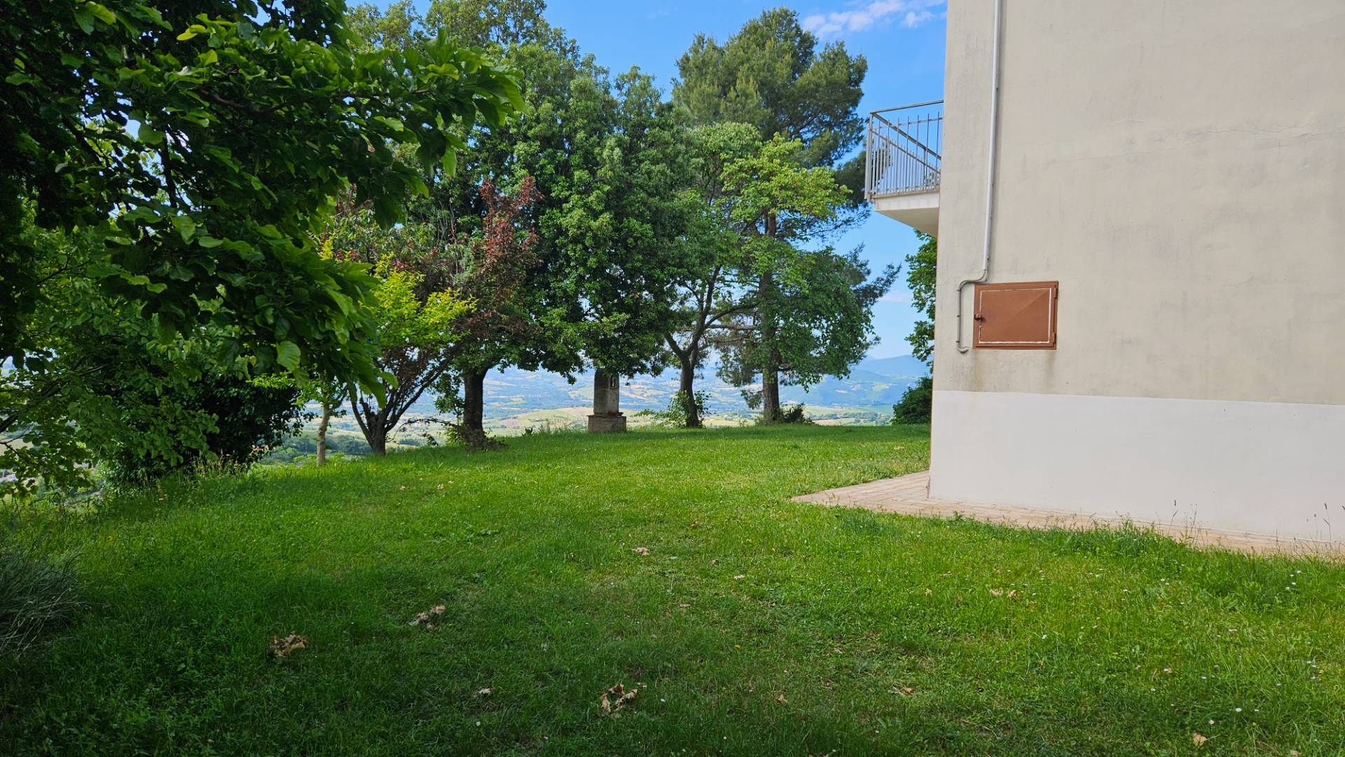 Villa in vendita a Colli al Metauro, Serrungarina