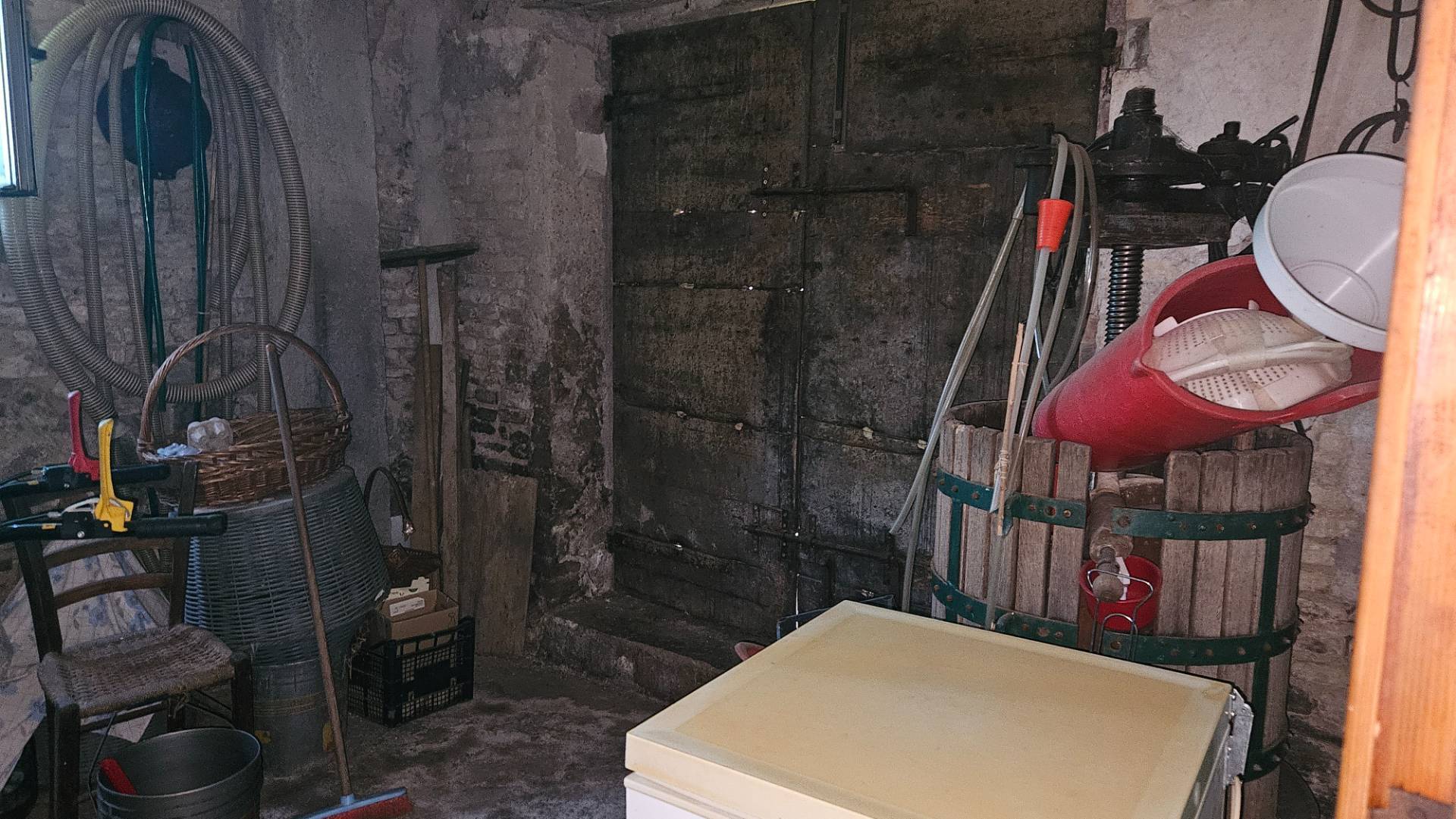 Casa colonica in vendita a Fano