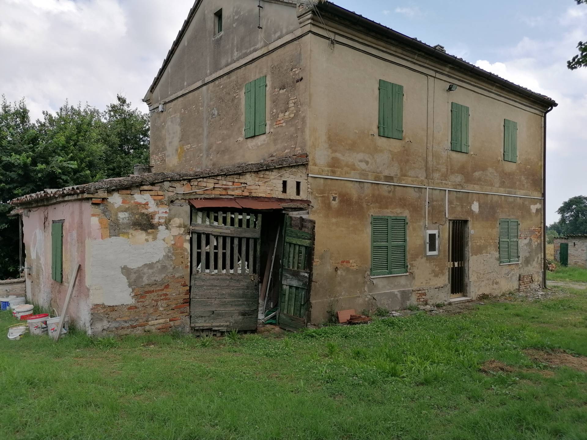 Casa colonica in vendita a Colli al Metauro