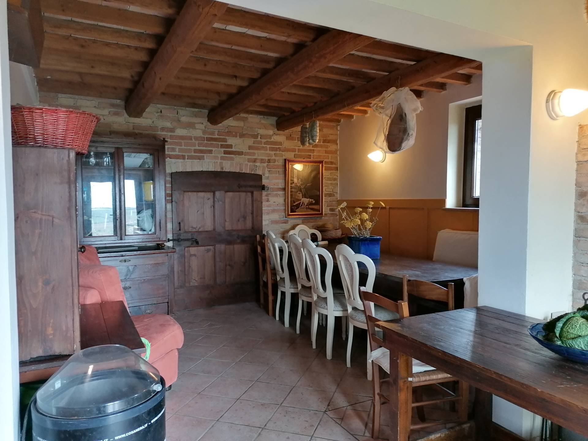 Casa colonica in vendita a Cartoceto, Lucrezia