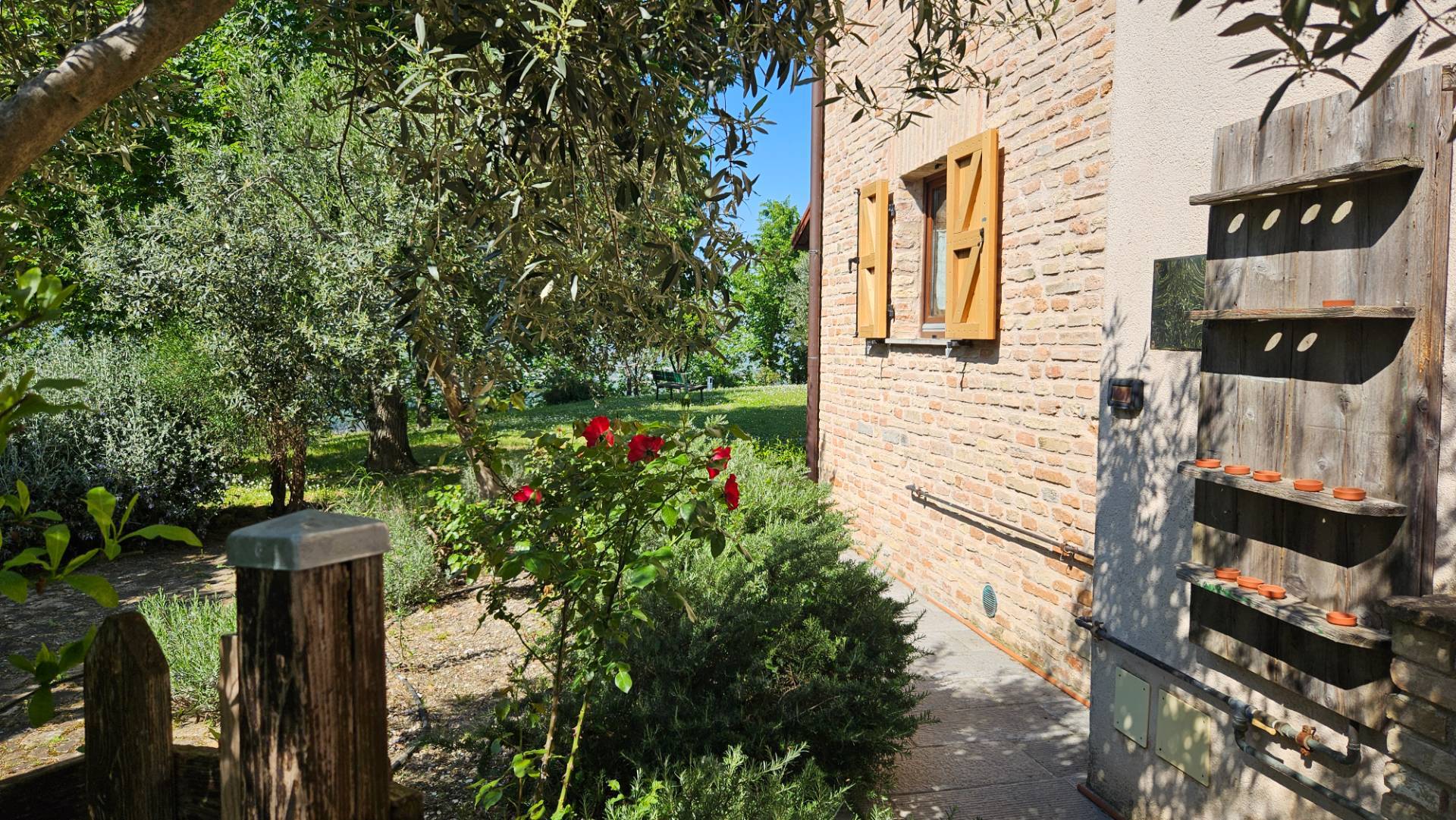 Casale abbinato in vendita a Colli al Metauro