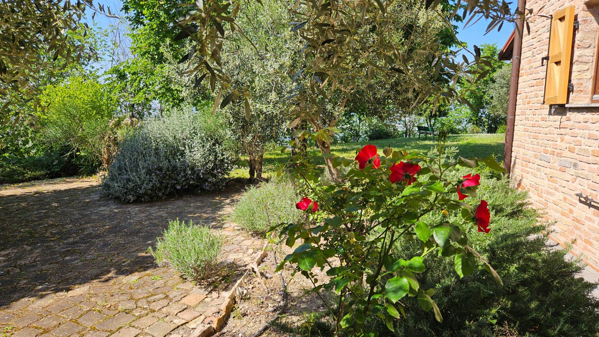 Casale abbinato in vendita a Colli al Metauro