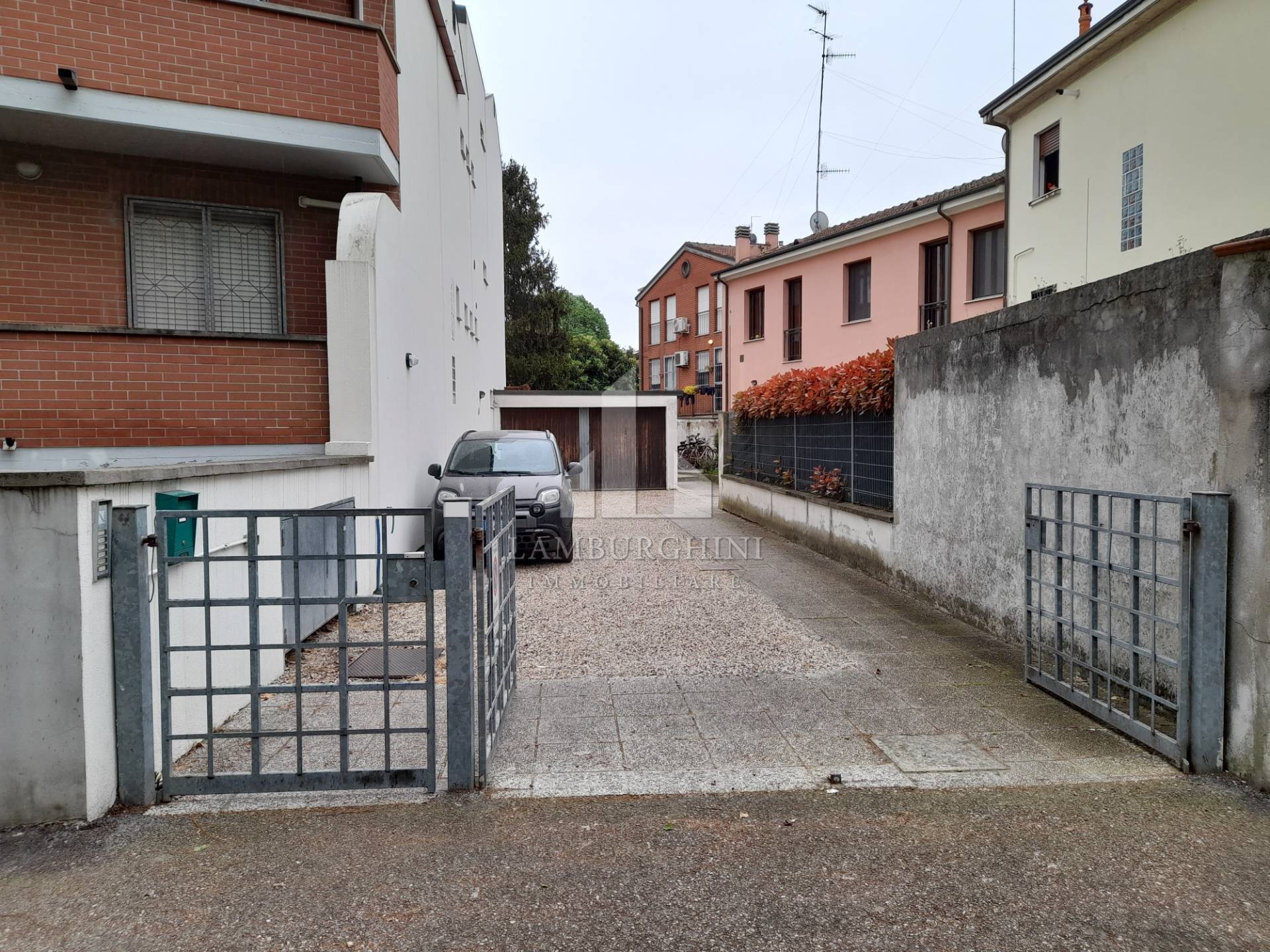 Monolocale in vendita, Ferrara entro mura