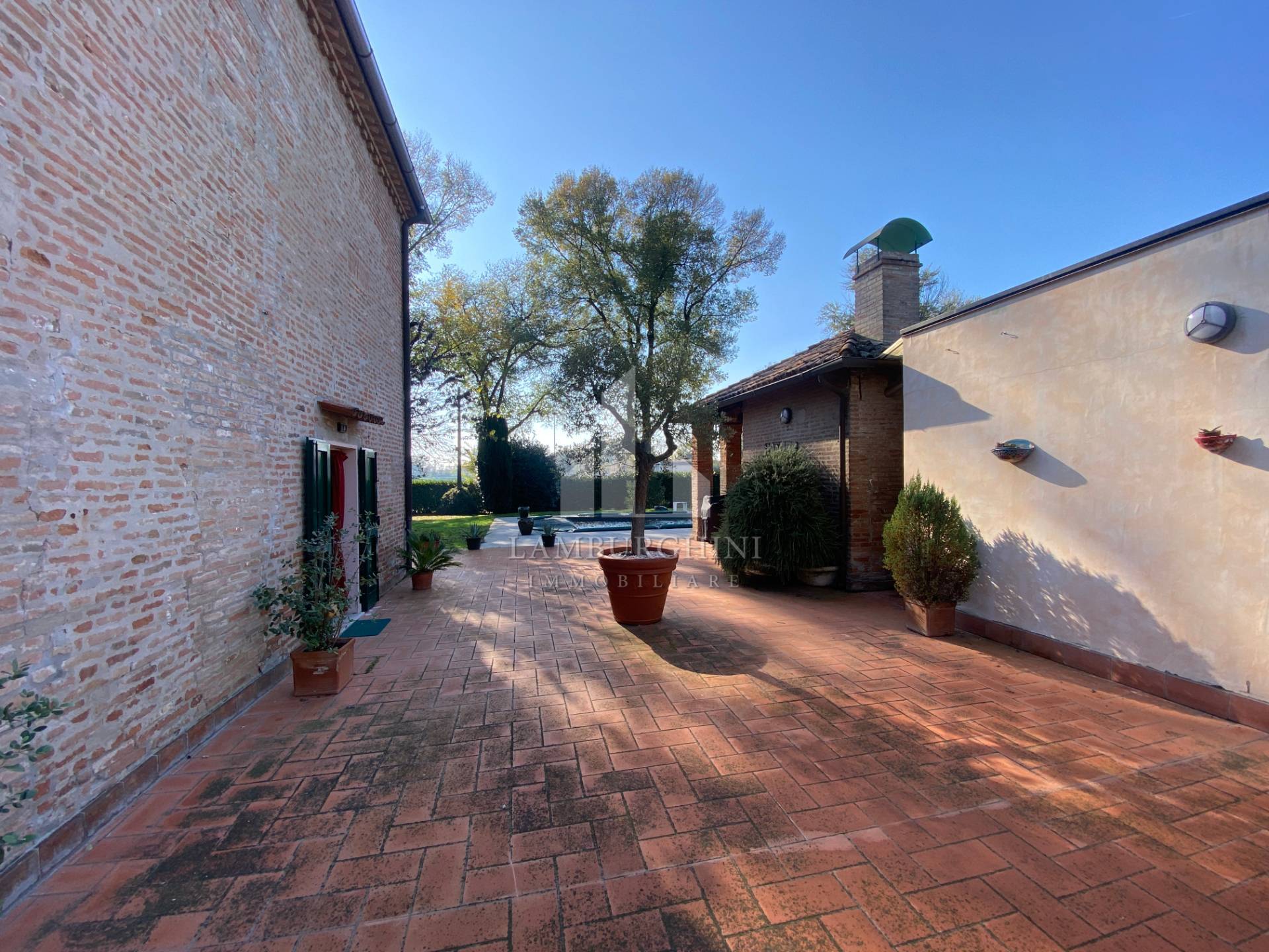 Villa in vendita a Ferrara, Aguscello