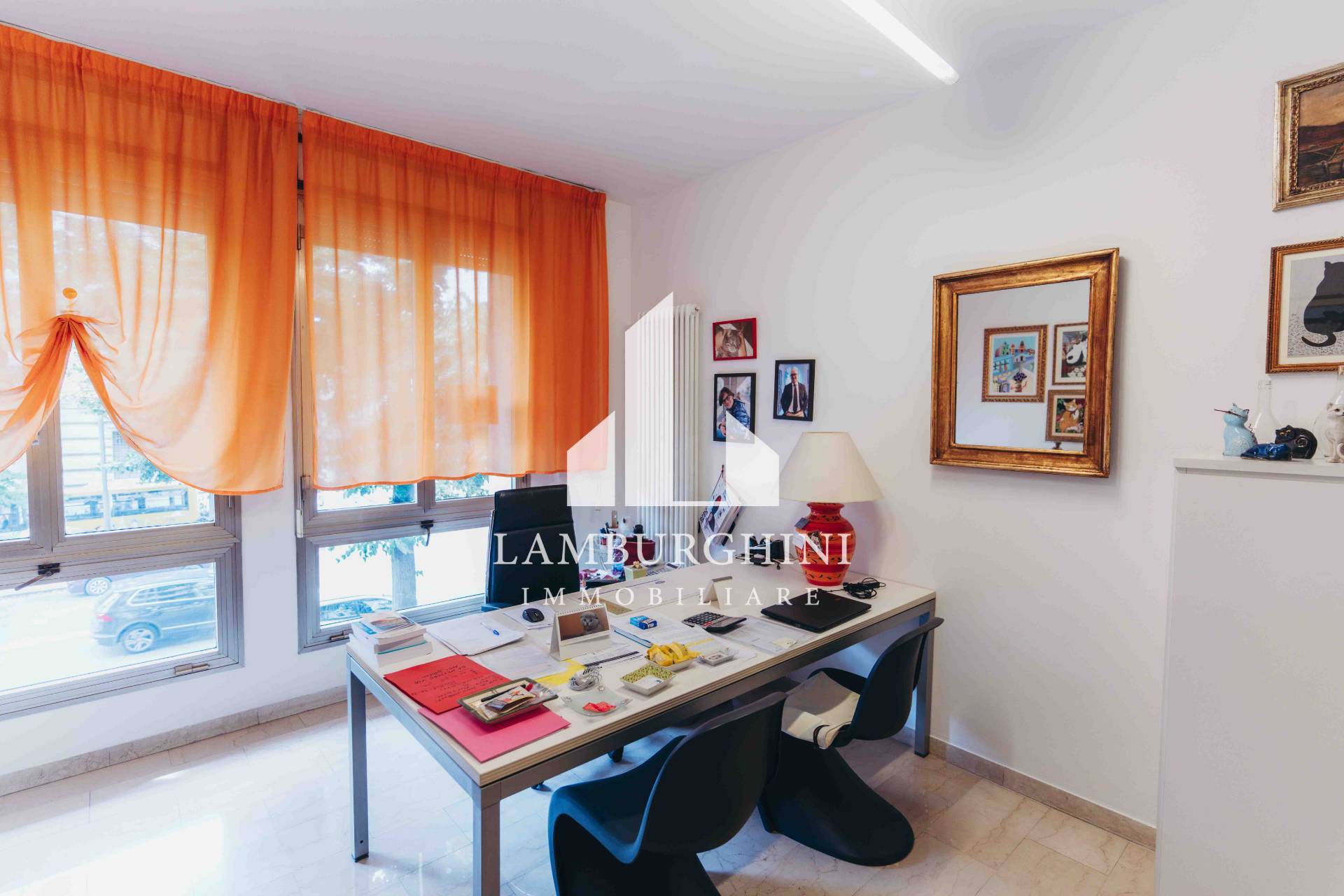 Studio/Ufficio in vendita a Ferrara, Entro Mura