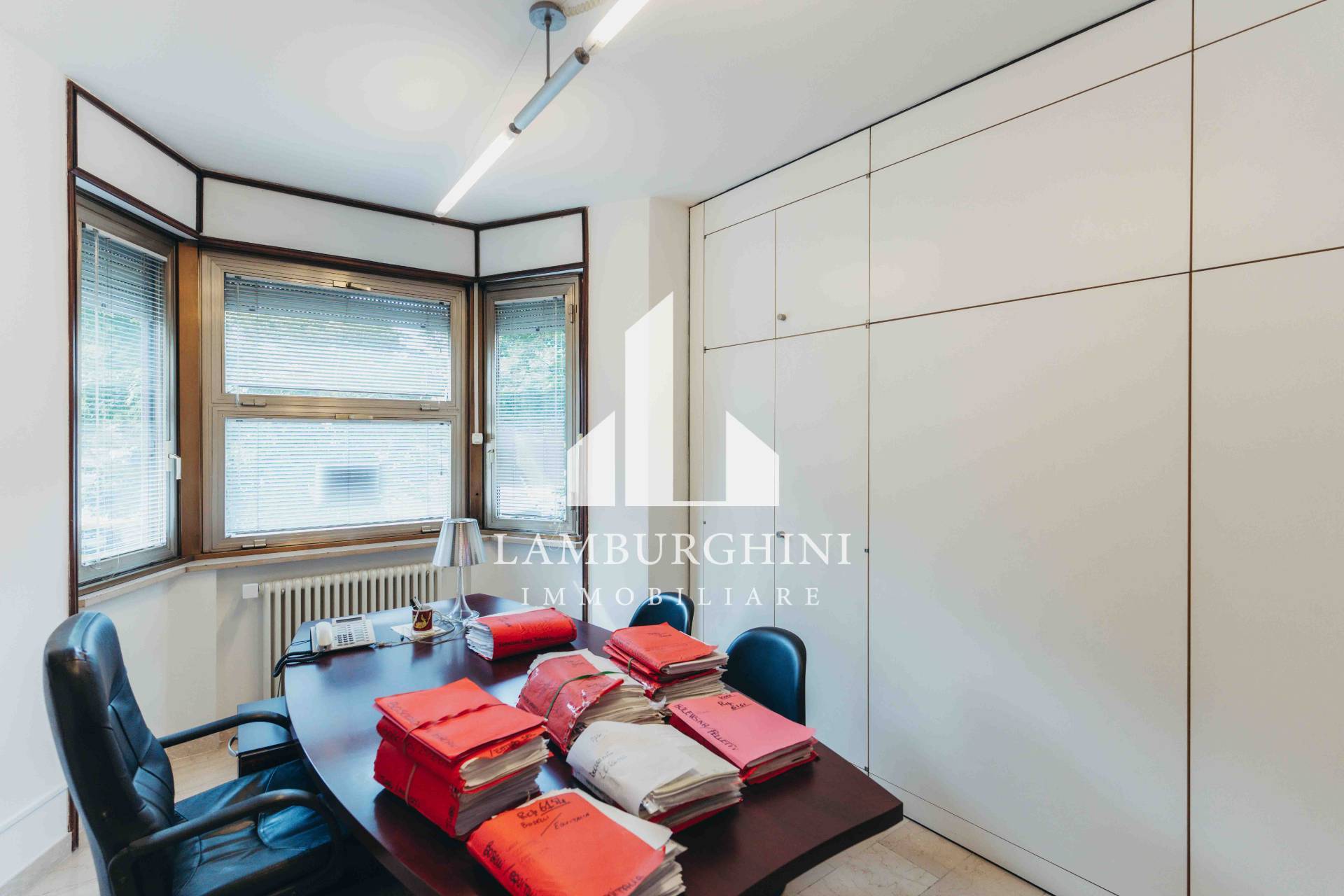 Studio/Ufficio in vendita a Ferrara, Entro Mura