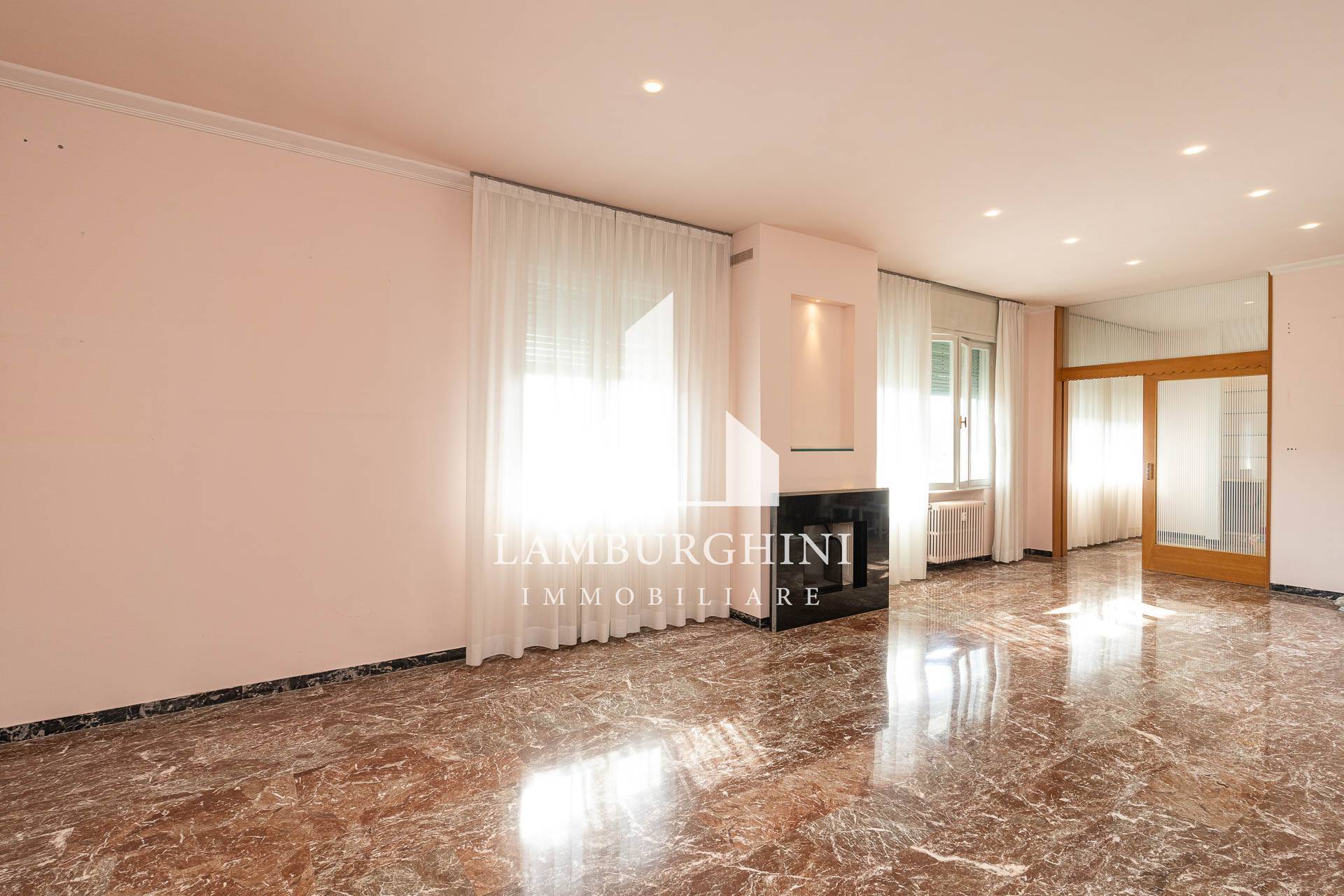 Appartamento in vendita a Ferrara, Centro storico