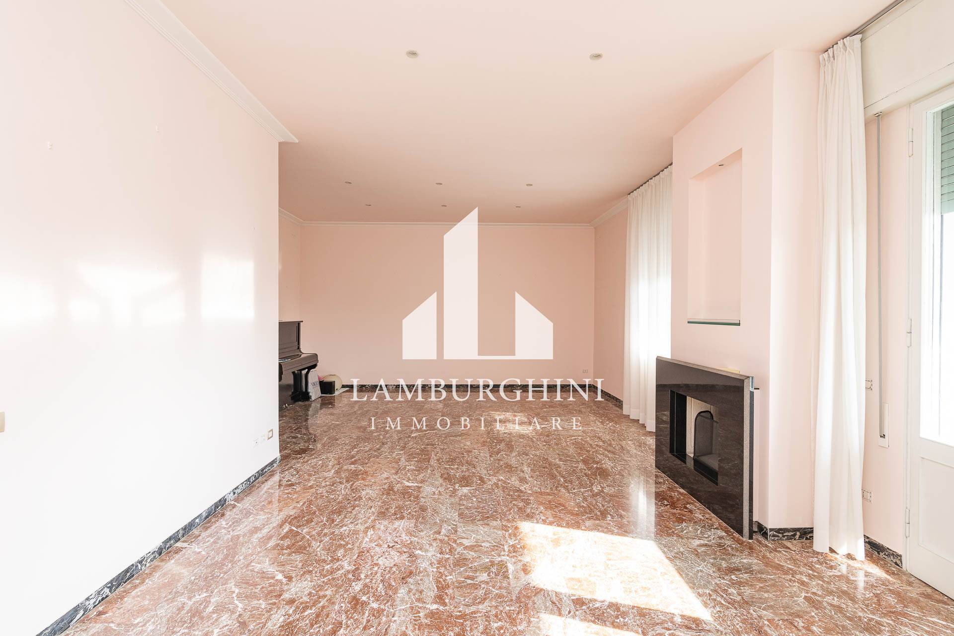 Appartamento in vendita a Ferrara, Centro storico