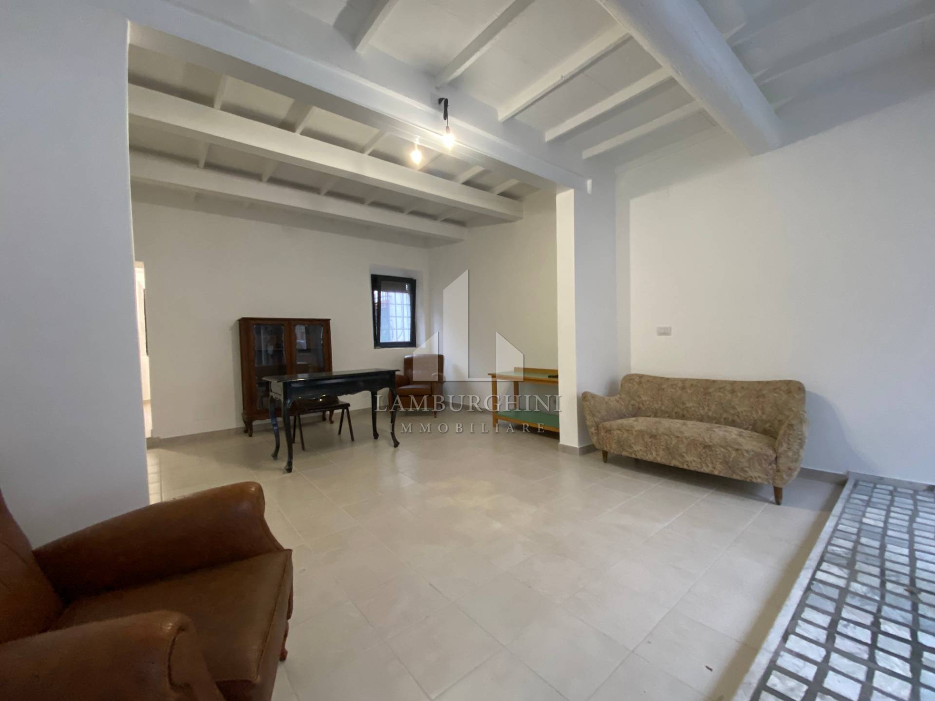 Negozio in vendita a Ferrara, Entro Mura