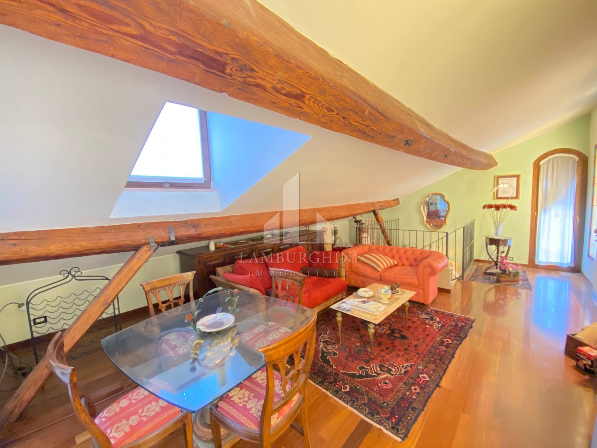 Attico/Mansarda in vendita a Ferrara, Centro storico