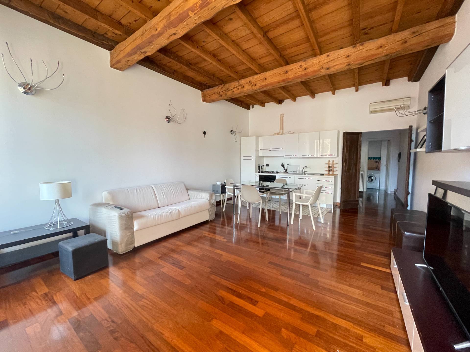 Appartamento in affitto a Ferrara, Centro storico