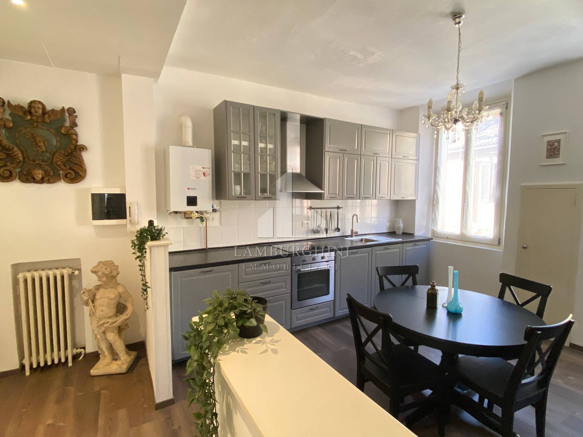 Appartamento in vendita a Ferrara, Entro Mura