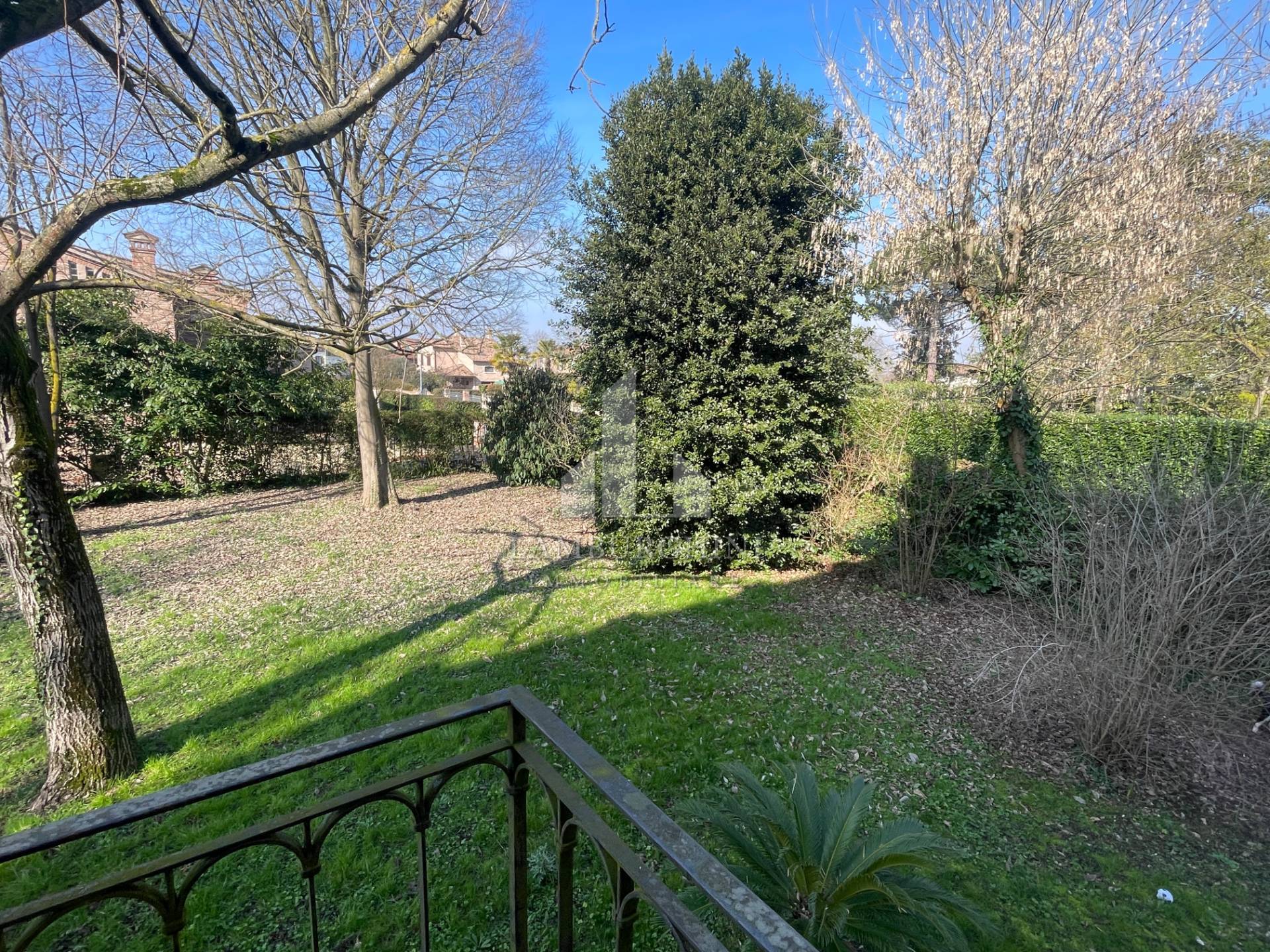 Casa indipendente in vendita a Ferrara, Pontegradella