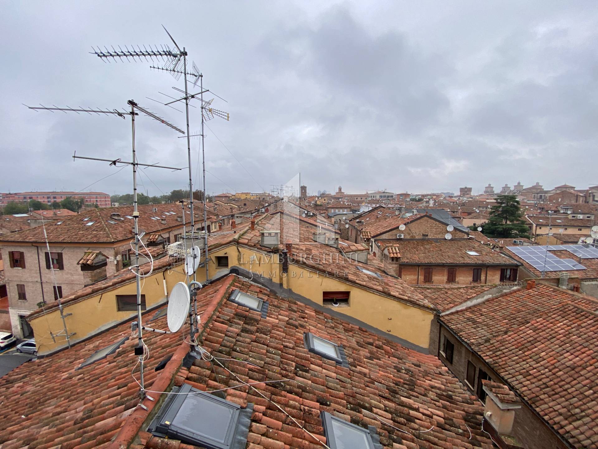 Appartamento in vendita a Ferrara, Centro storico