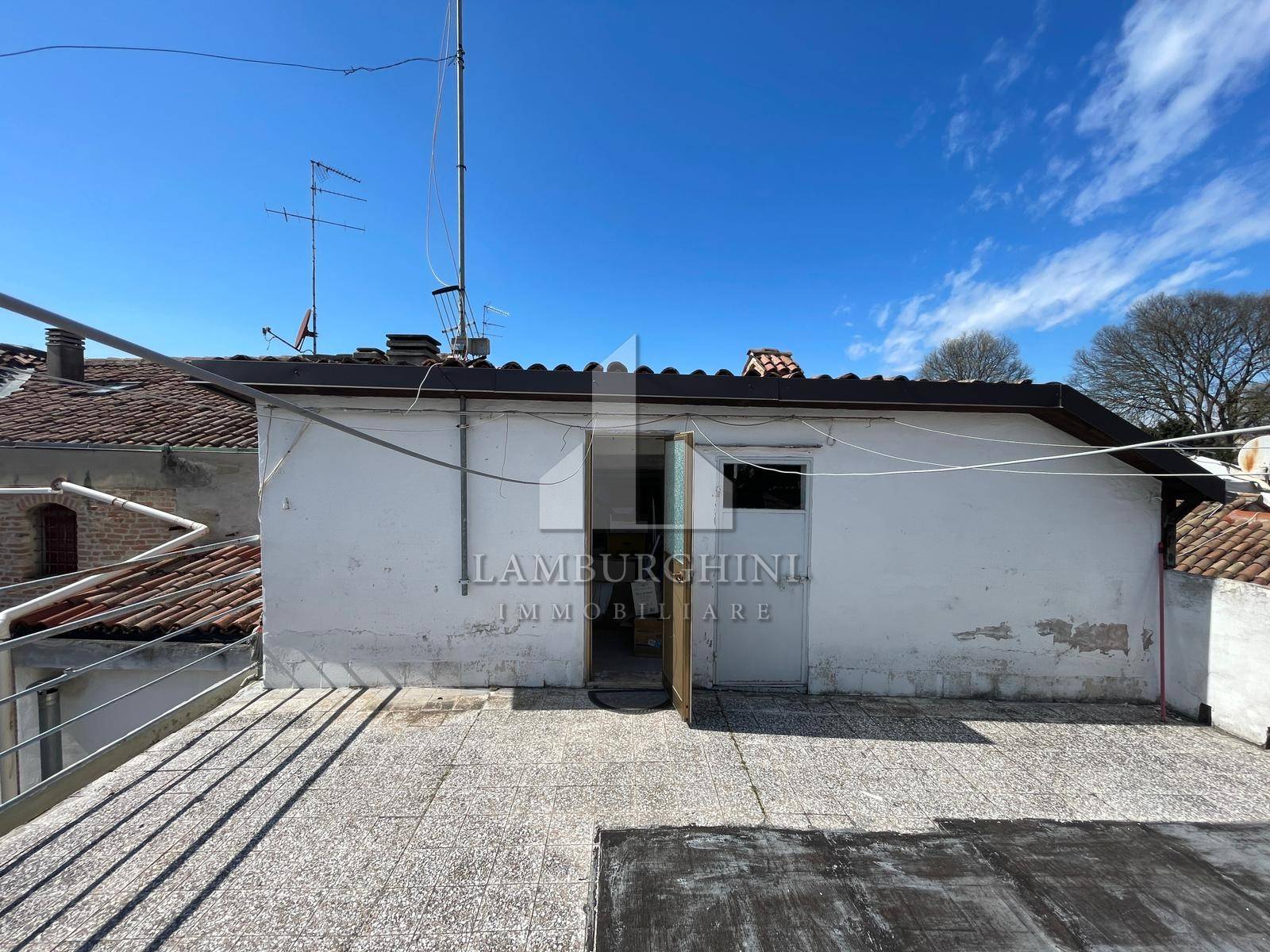 Appartamento in affitto a Ferrara, Centro storico