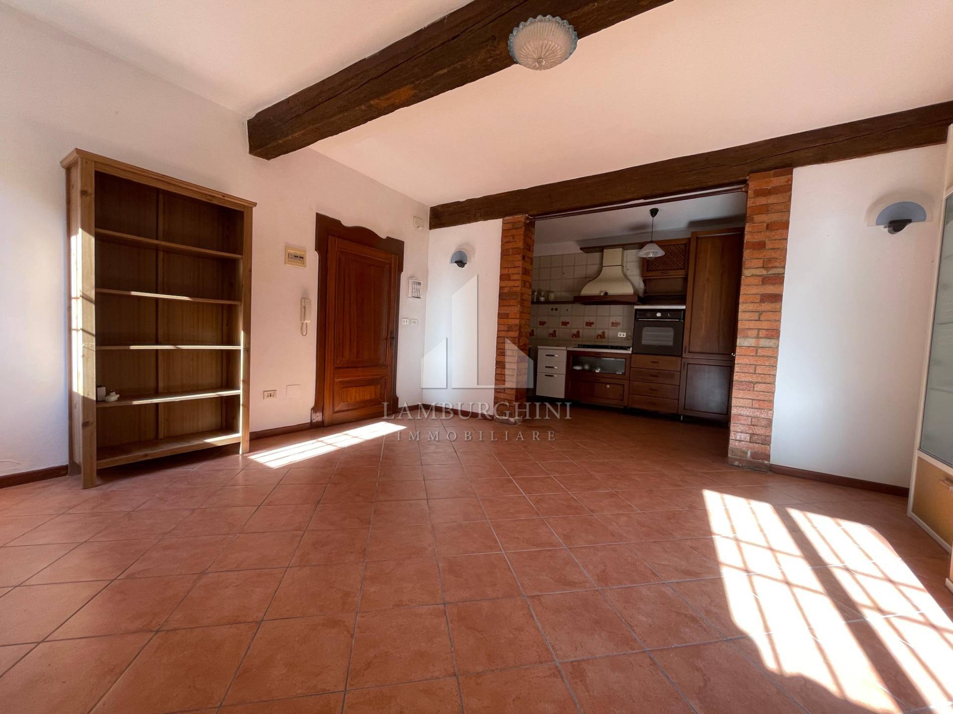 Appartamento in affitto a Ferrara, Centro storico