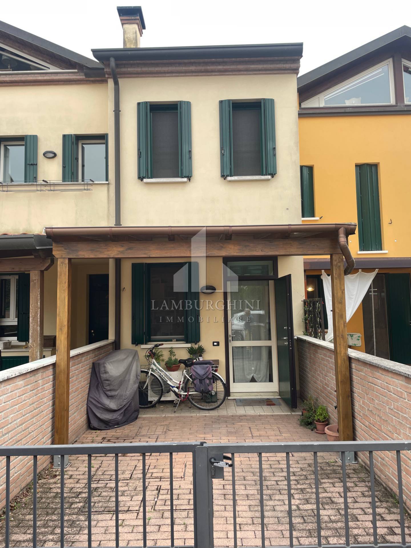 Porzione di casa in affitto a Ferrara