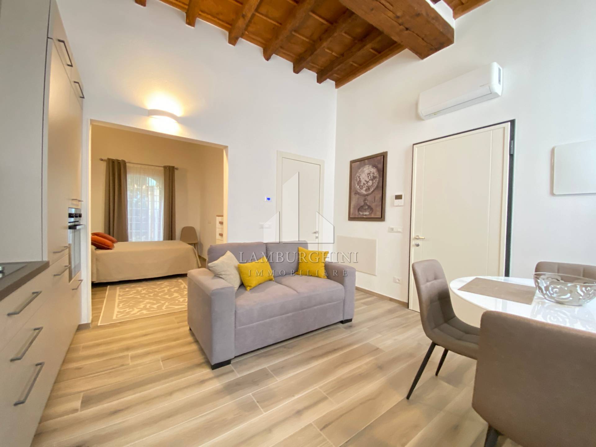 Appartamento in affitto a Ferrara, Centro storico