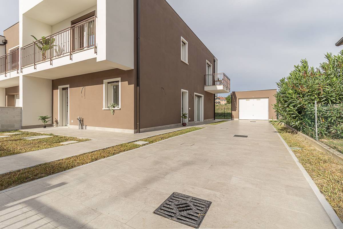 Trifamiliare in vendita a Ferrara, Borgo Punta
